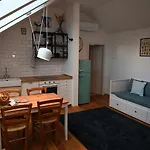 Krakovska Apartments